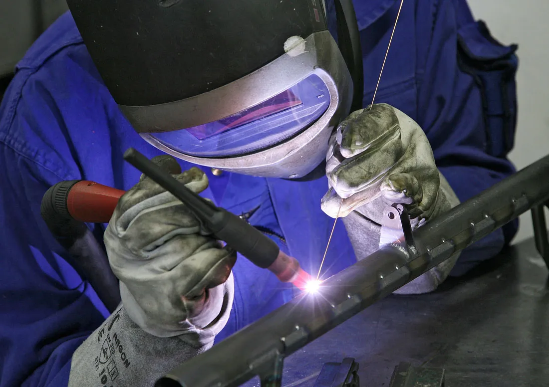 UNITECH Schweisstechnik – Industriehintergrund
